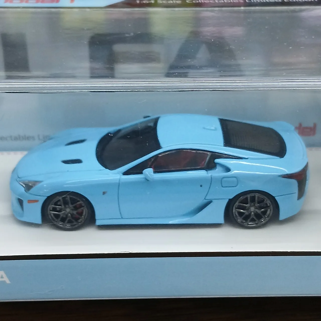 1/64 レクサス LFA ベビーブルー 左ハンドル - 画像 (2)