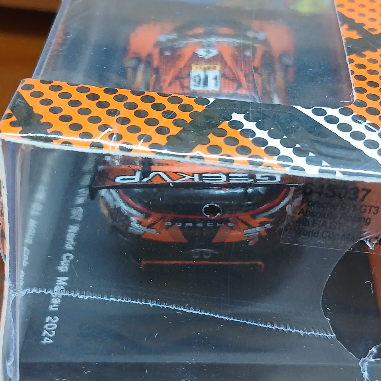 1/64 Porsche 911 GT3 R (992) Absolute Racing 4th FIA GT Macau World Cup 2024 #911 - 画像 (6)