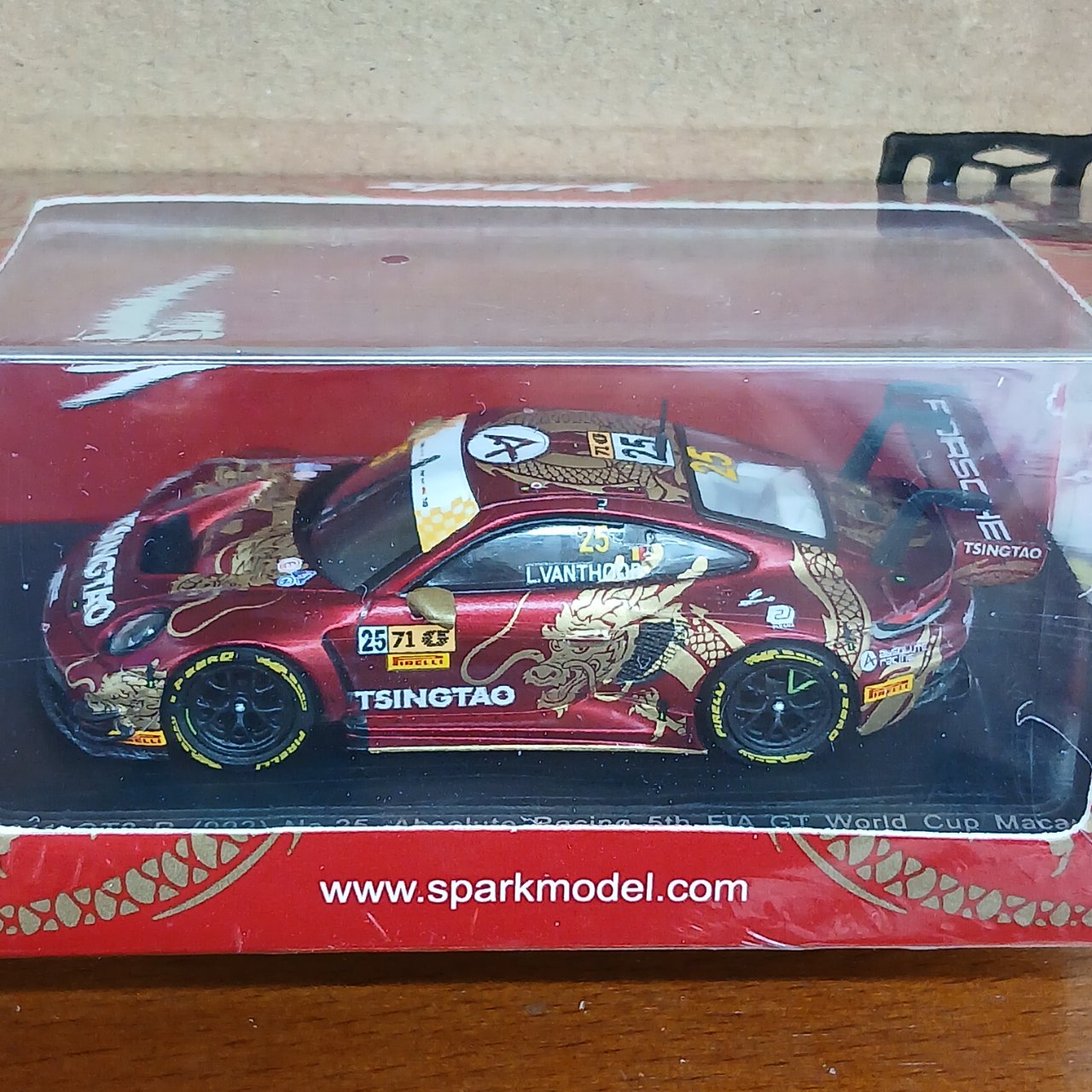 1/64 Porsche 911 GT3 R (992) Absolute Racing 5th FIA GT Macau