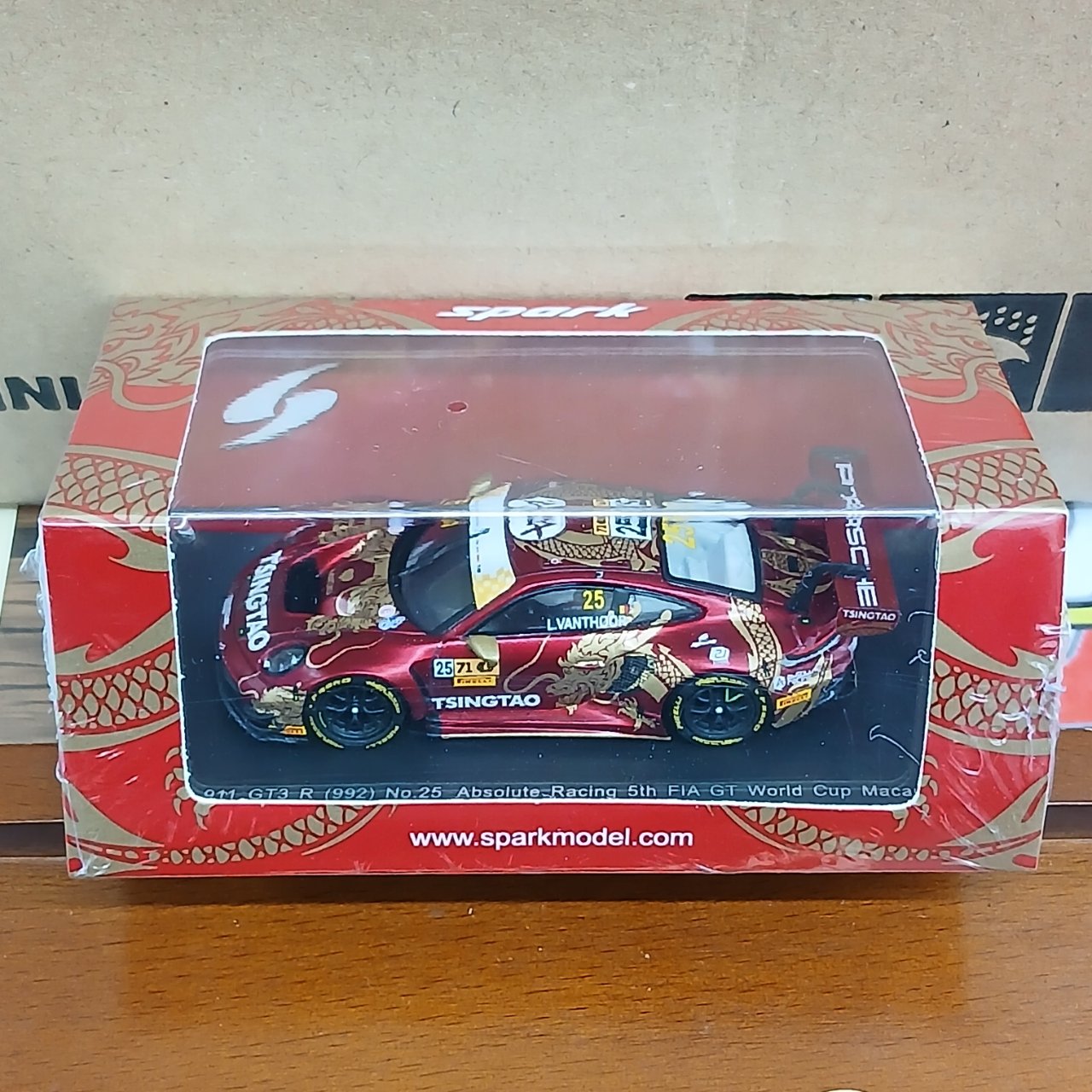 1/64 Porsche 911 GT3 R (992) Absolute Racing 5th FIA GT Macau