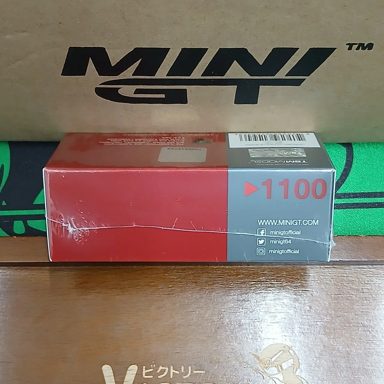 1/64 ランボルギーニ カウンタック LB-WORKS レッド 左ハンドル ※箱 - 画像 (2)