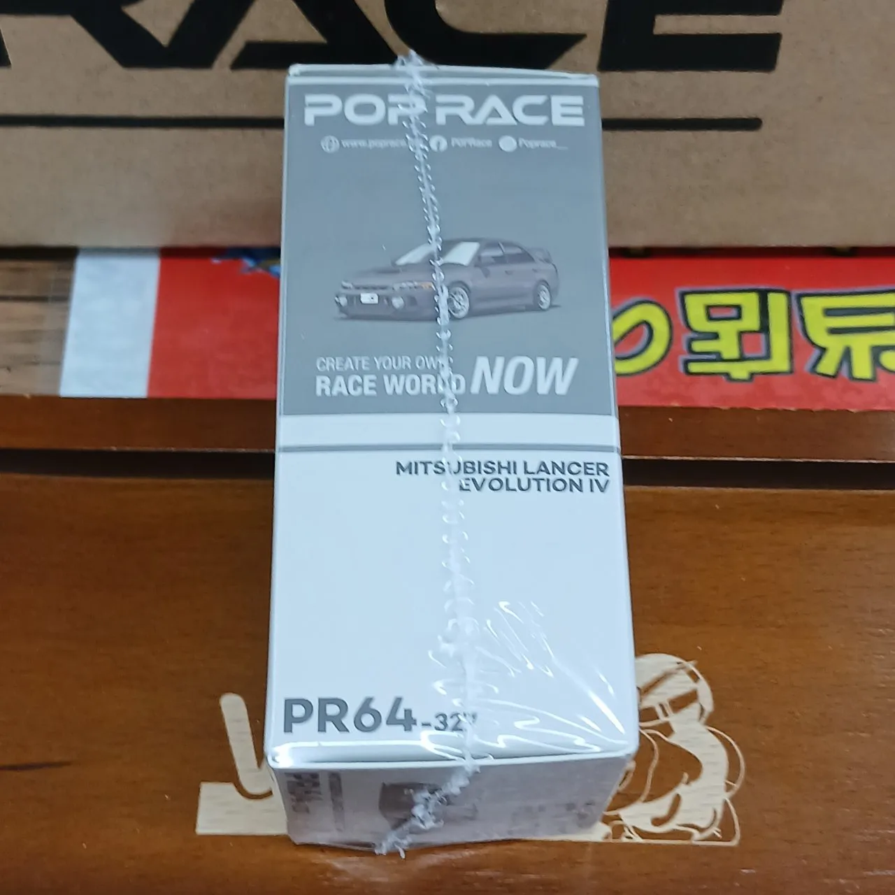 1/64 三菱ランサーエボリューションIV ダークグレー - 画像 (3)