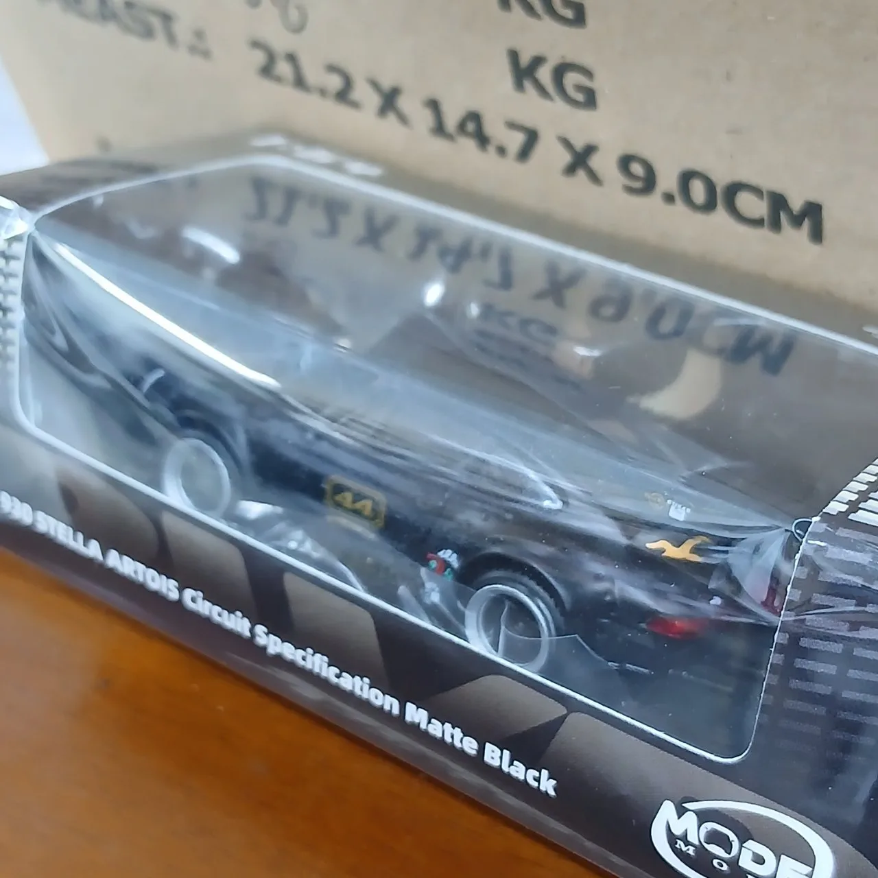 1/64 RWB930 STELLA ARTOIS Circuit Specification マットブラック - 画像 (3)