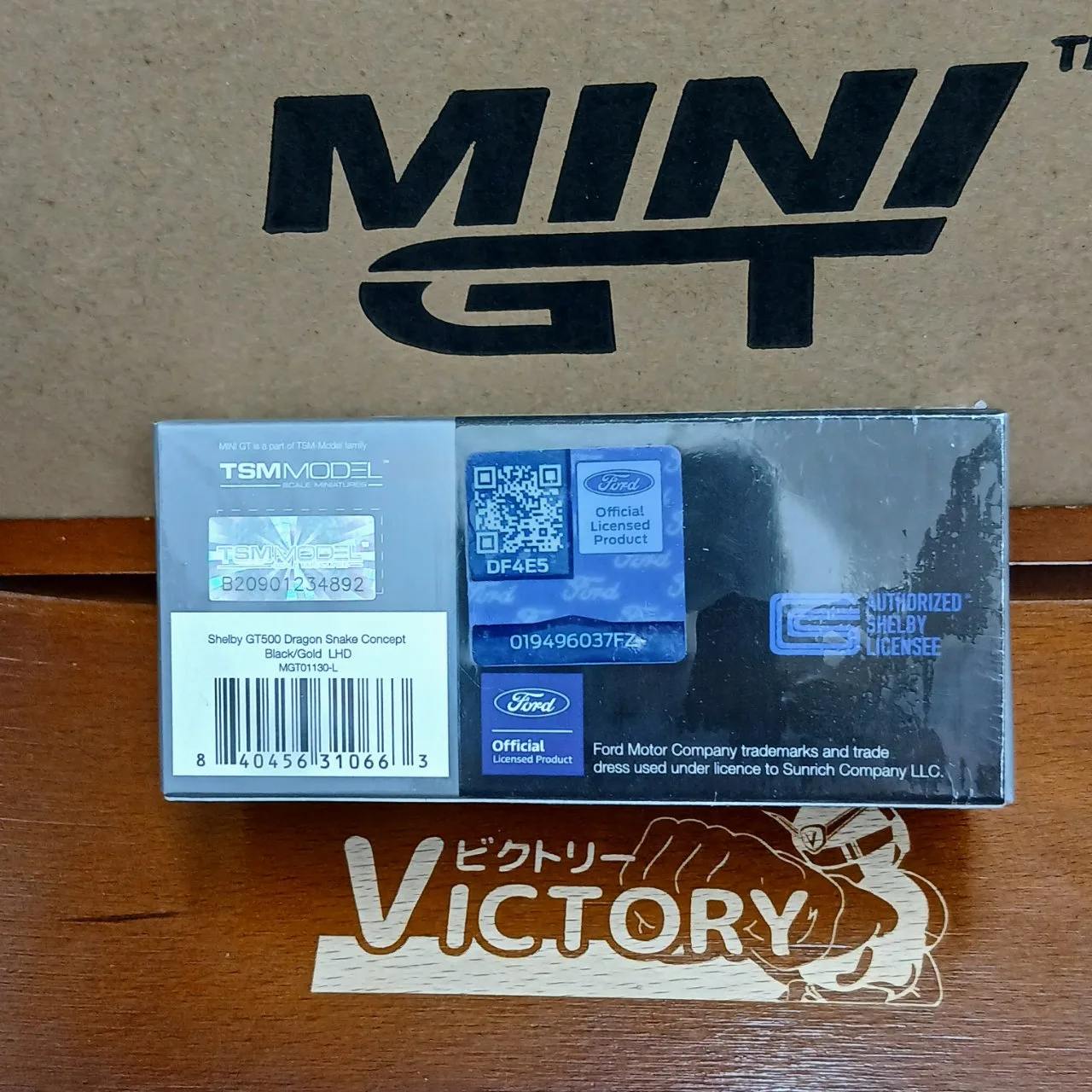 1/64 シェルビー GT500 ドラゴンスネーク コンセプト ブラック/ゴールド(左ハンドル) - 画像 (5)