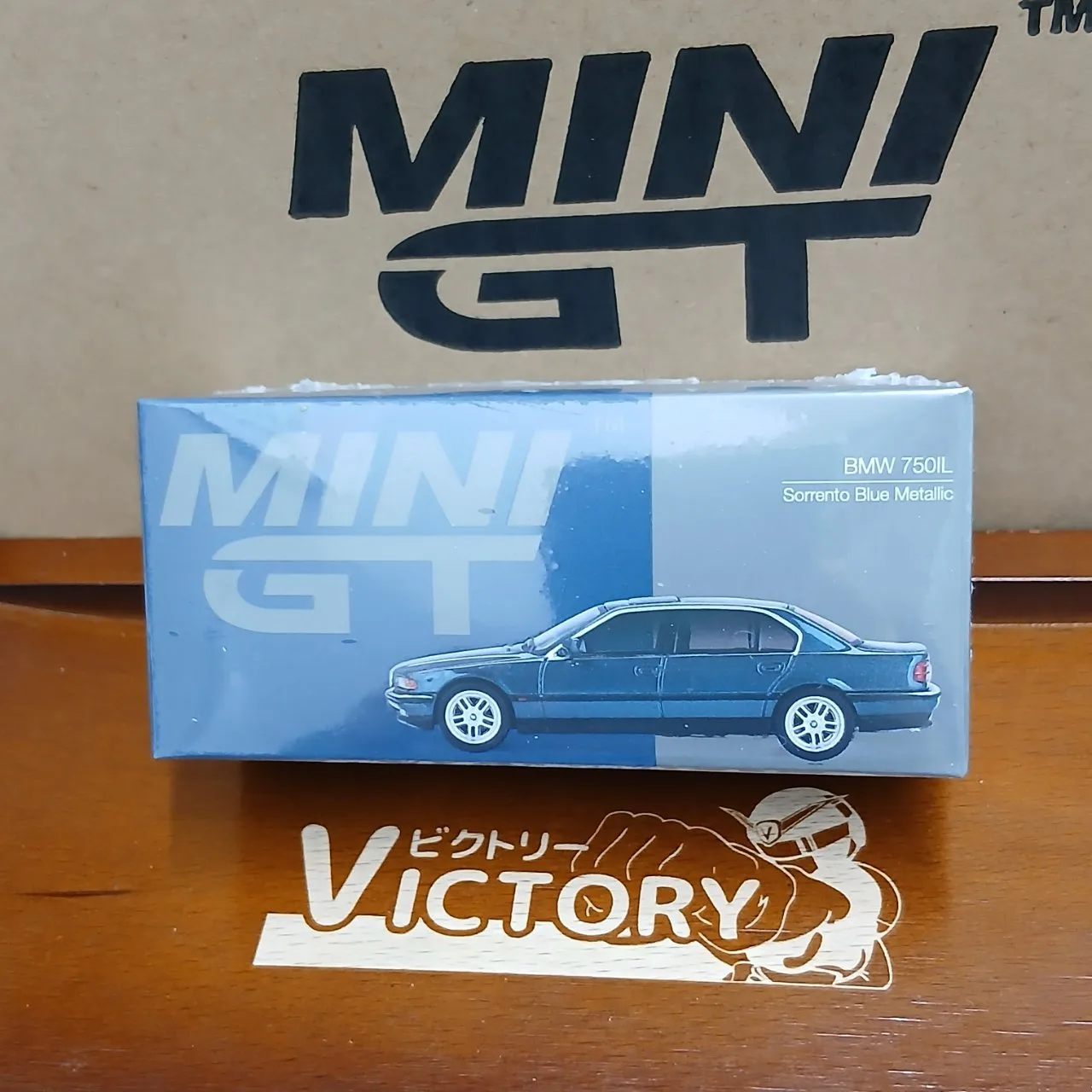1/64 BMW 750IL ソレントブルーメタリック(左ハンドル)