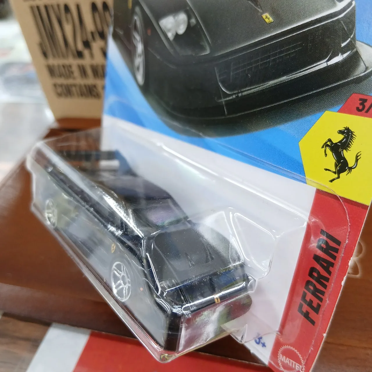 ホットウィール ベーシック フェラーリ F40 コンペティツィオーネ 63/250 - 画像 (2)