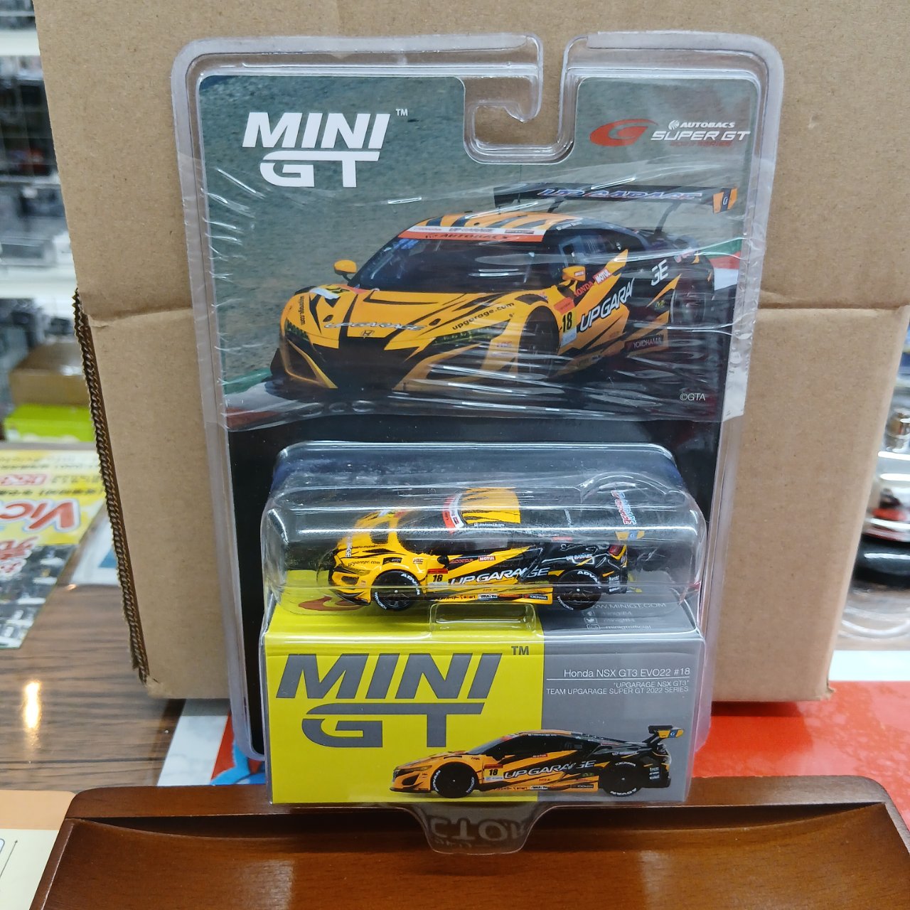 1/64 Honda NSX GT3 EVO2 SUPER GTシリーズ 2022 #18 UPGARAGE NSX GT3
