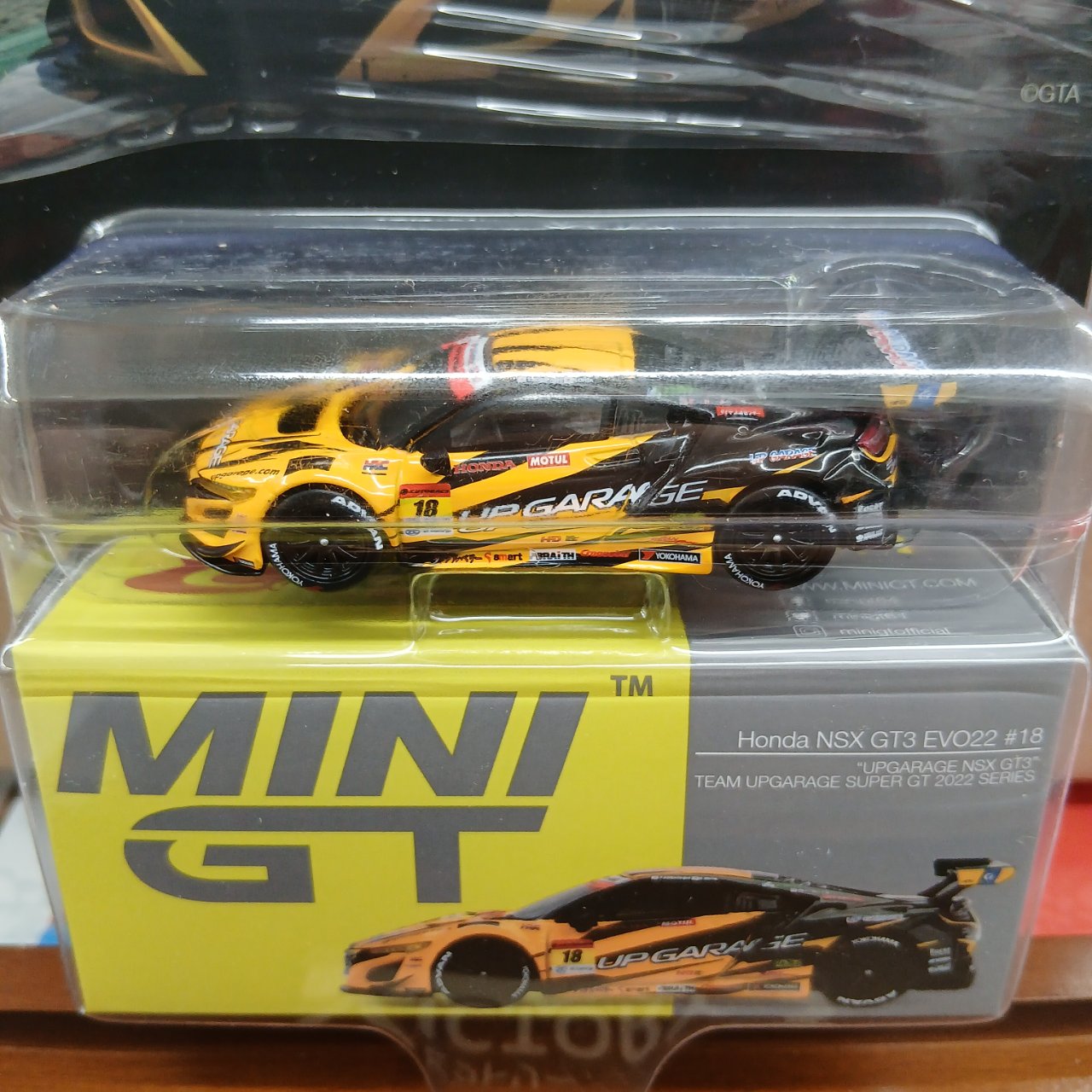 1/64 Honda NSX GT3 EVO2 SUPER GTシリーズ 2022 #18 UPGARAGE NSX GT3