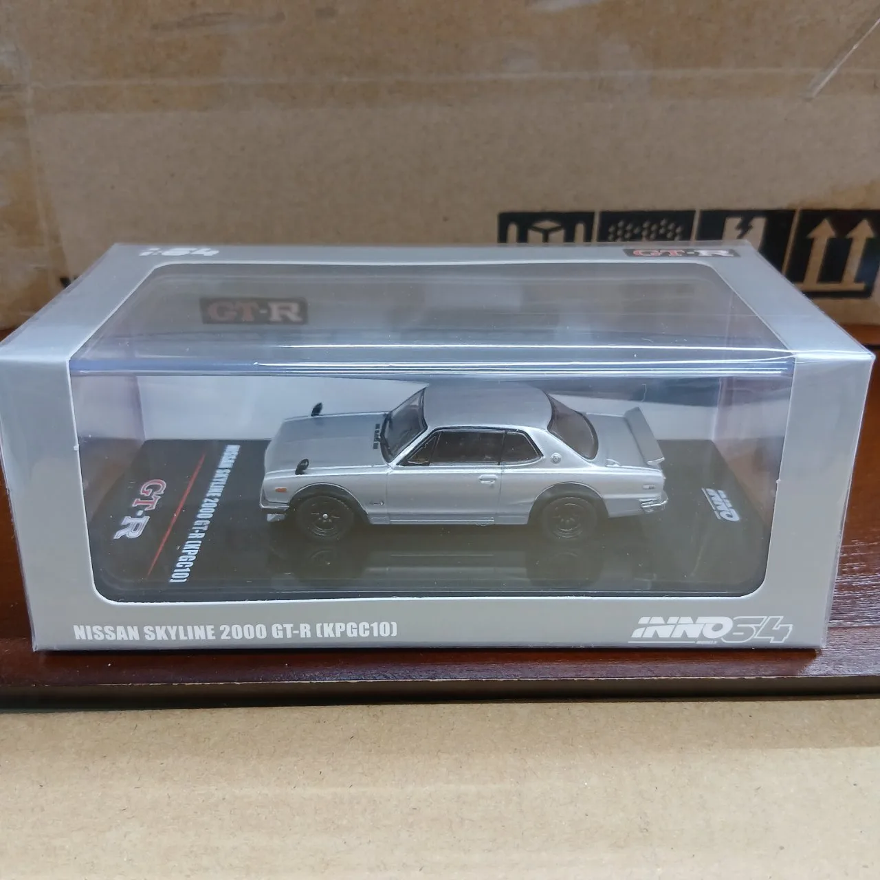 1/64 ニッサン スカイライン 2000 GT-R KPGC10 シルバー ハコスカ - 画像 (2)