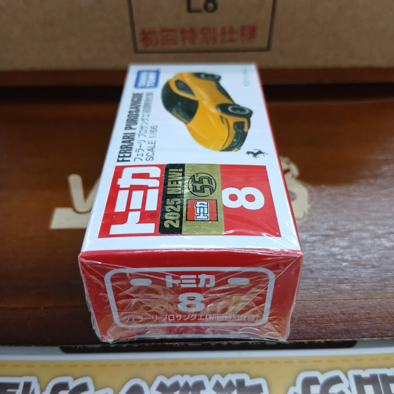 トミカ No.8 フェラーリ プロサングエ 1/66 初回特別仕様 - 画像 (2)