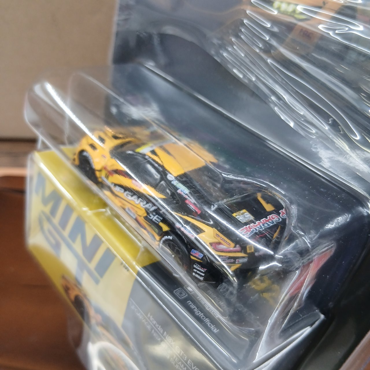 1/64 Honda NSX GT3 EVO22 SUPER GTシリーズ 2023 #18 UPGARAGE NSX