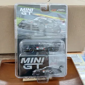 1/64 Nissan Z GT500 NISMO SUPER GTシリーズ 2021 #230 プレゼンテーション(左ハンドル)日本限定