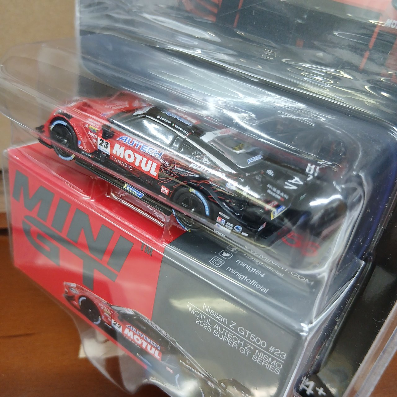 1/64 Nissan Z GT500 NISMO SUPER GTシリーズ 2023 #23 MOTUL AUTECH Z
