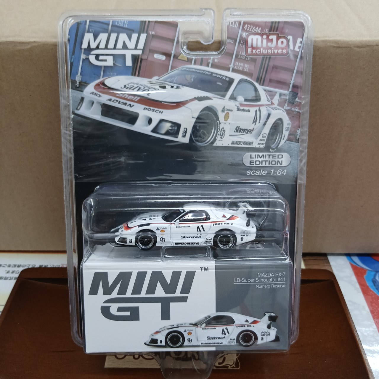 1/64 マツダ RX-7 LB-Super Silhouette #41 Numero Reserve (右