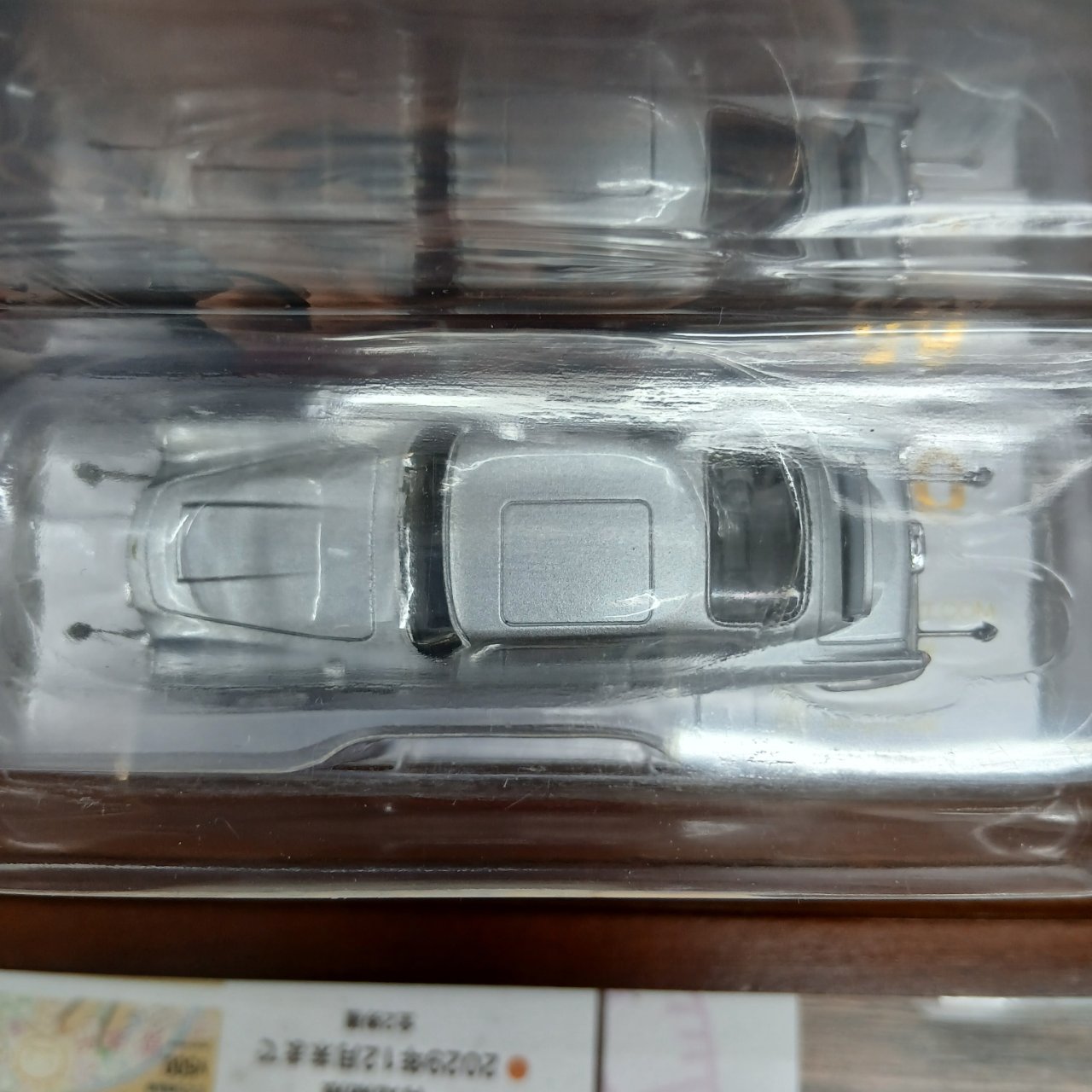 1/64 アストンマーチン DB5 「ゴールドフィンガー」 (1965) 日本限定パッケージ - 画像 (3)