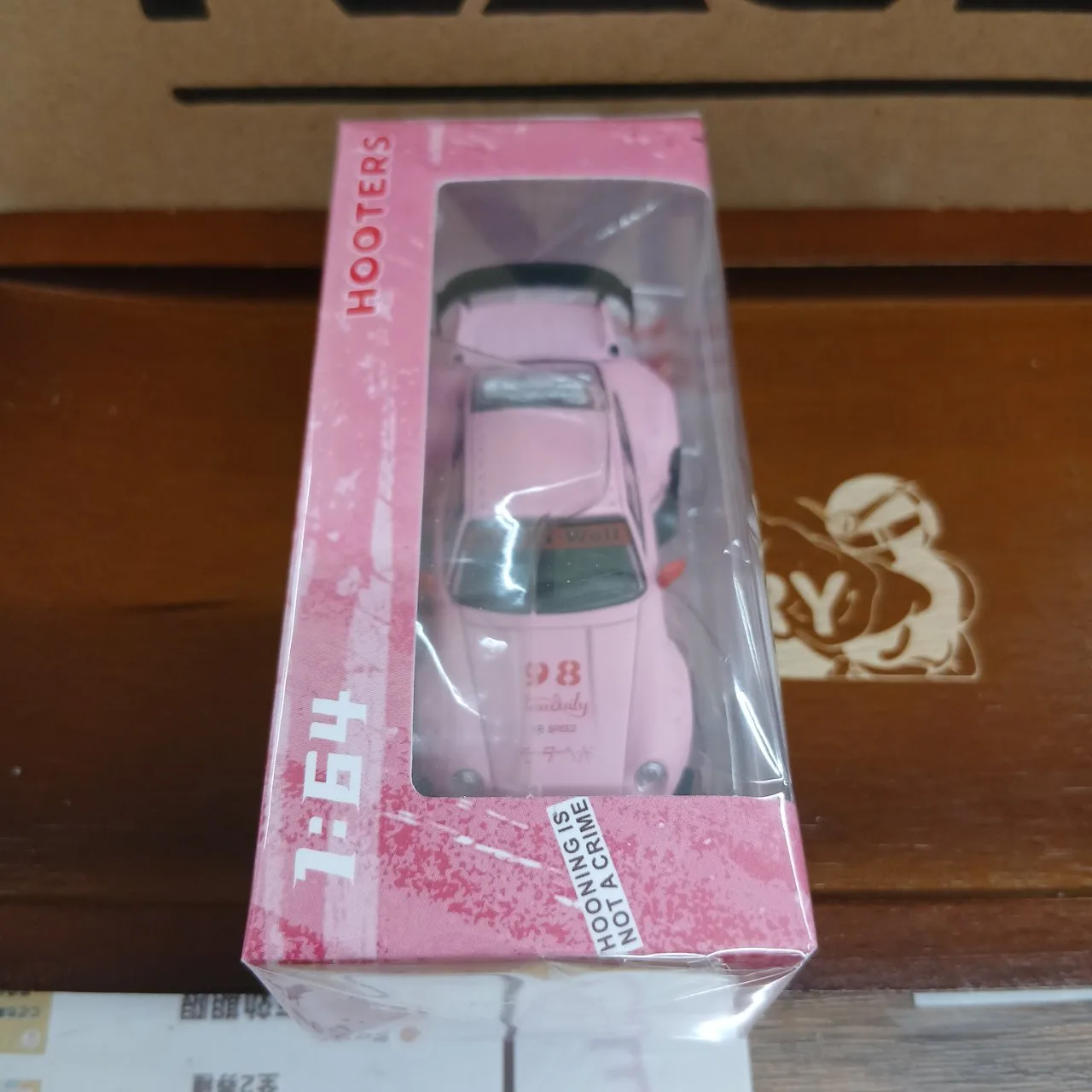 1/64 ポルシェ RWB 993 Hooters マットピンク MM64-RWB993-007 - 画像 (4)