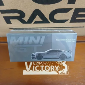 1/64 フォード マスタング ダークホース 2024 カーボナイズドグレー(左ハンドル)