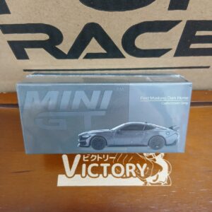 1/64 フォード マスタング ダークホース 2024 カーボナイズドグレー(左ハンドル)