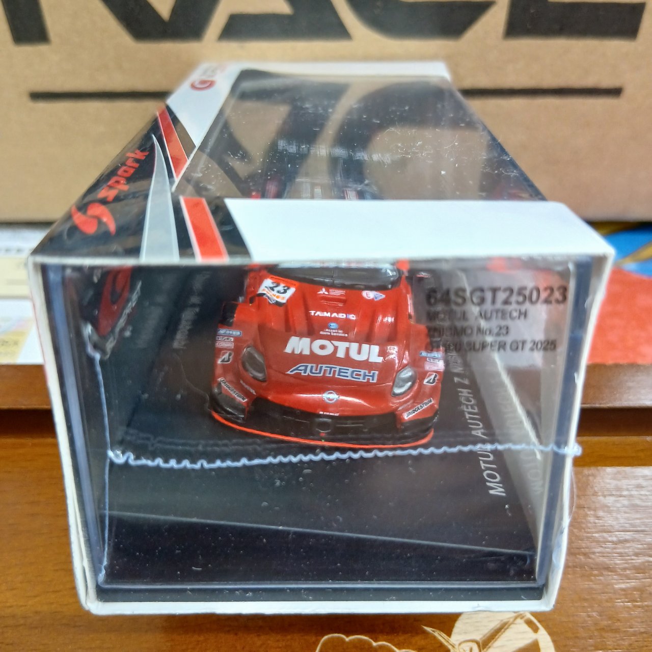 1/64 日産 MOTUL AUTECH Z NISMO #23 GT500 SUPER GT 2025 千代勝正