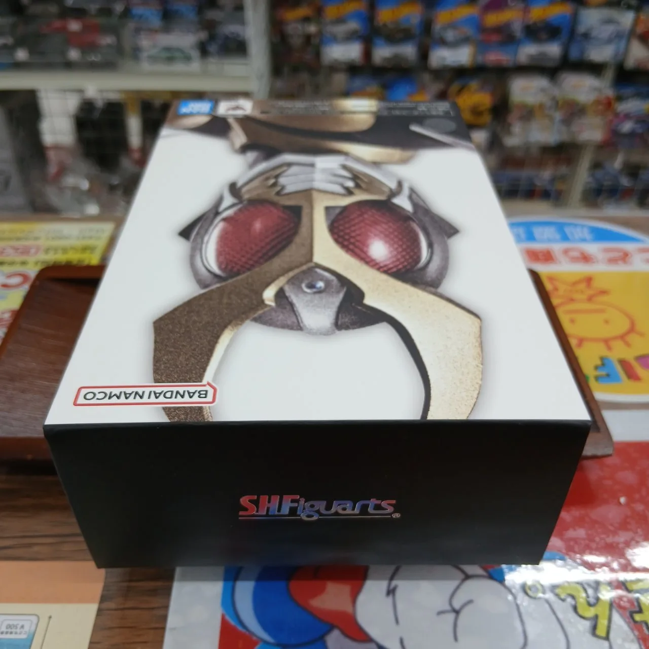 S.H.Figuarts(真骨彫製法) 仮面ライダーアギト グランドフォーム 25th Anniversary Ver. - 画像 (4)