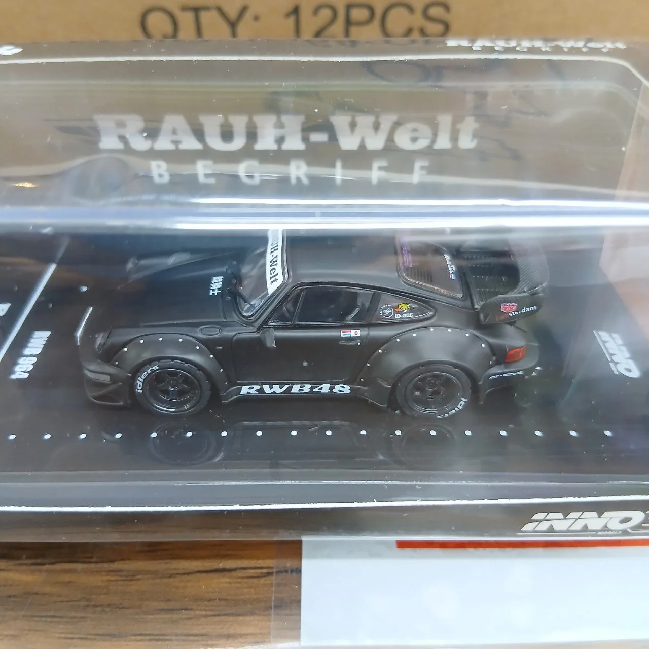 1/64 RWB 964 マットブラック IN64-RWB964-BM ラウヴェルト・ベグリフ - 画像 (2)