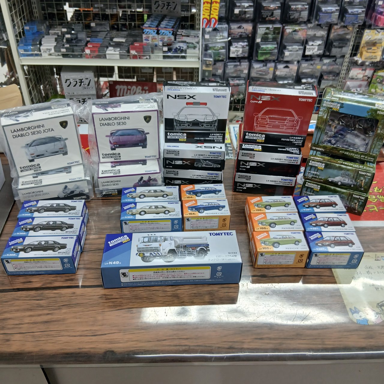 タ*コ様 トミカ　リミテッドヴィンテージ18個セット トミカリミテッドヴィンテージの6月発売分の新作が入荷致しました