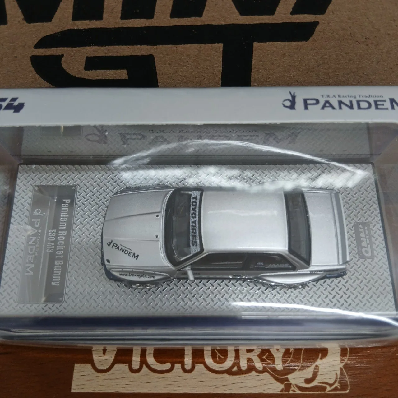 1/64  PANDEM E30 M3 シルバー/ブルー IN64-E30P-SILBLU - 画像 (4)