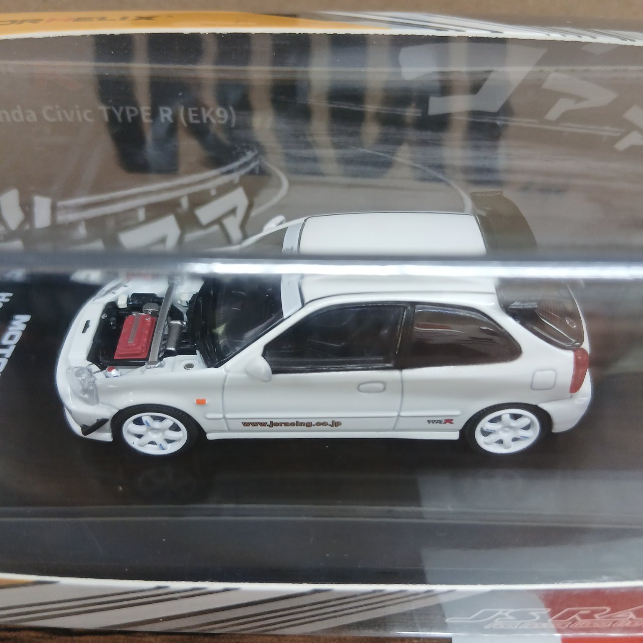 1/64 ホンダ シビック タイプR (EK9) J's Racing Livery White M65029