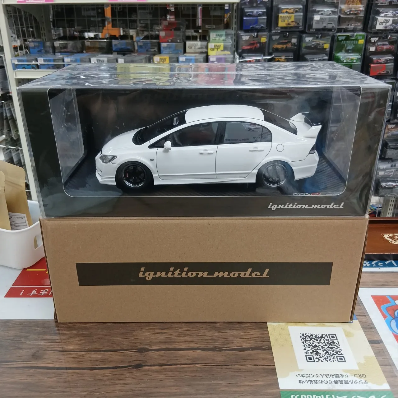 ignitionmodel 1/18 ホンダ シビック (FD2) タイプR ホワイト IG2826 - 画像 (4)