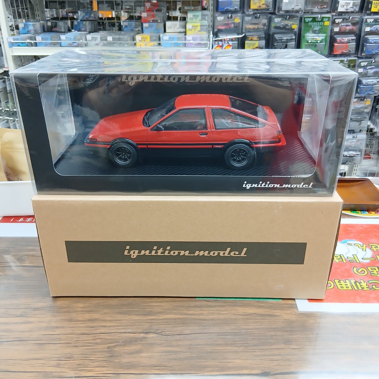 ignitionmodel 1/18 トヨタ スプリンター トレノ 3ドア GT Apex (AE86