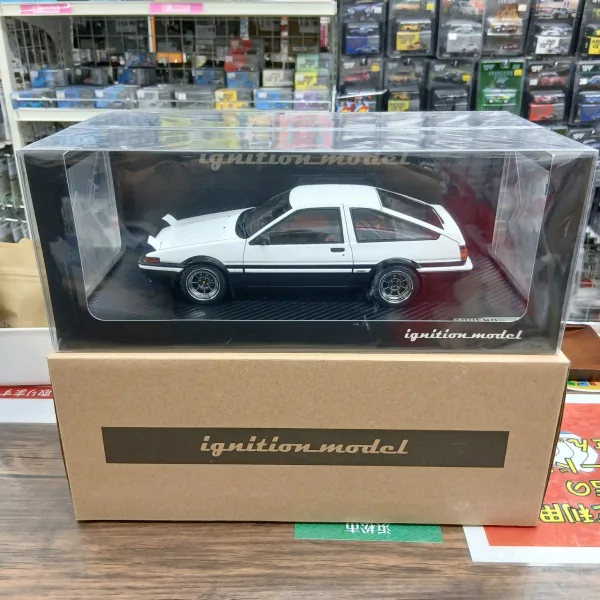 ignitionmodel 1/18 トヨタ スプリンター トレノ 3ドア GT Apex (AE86
