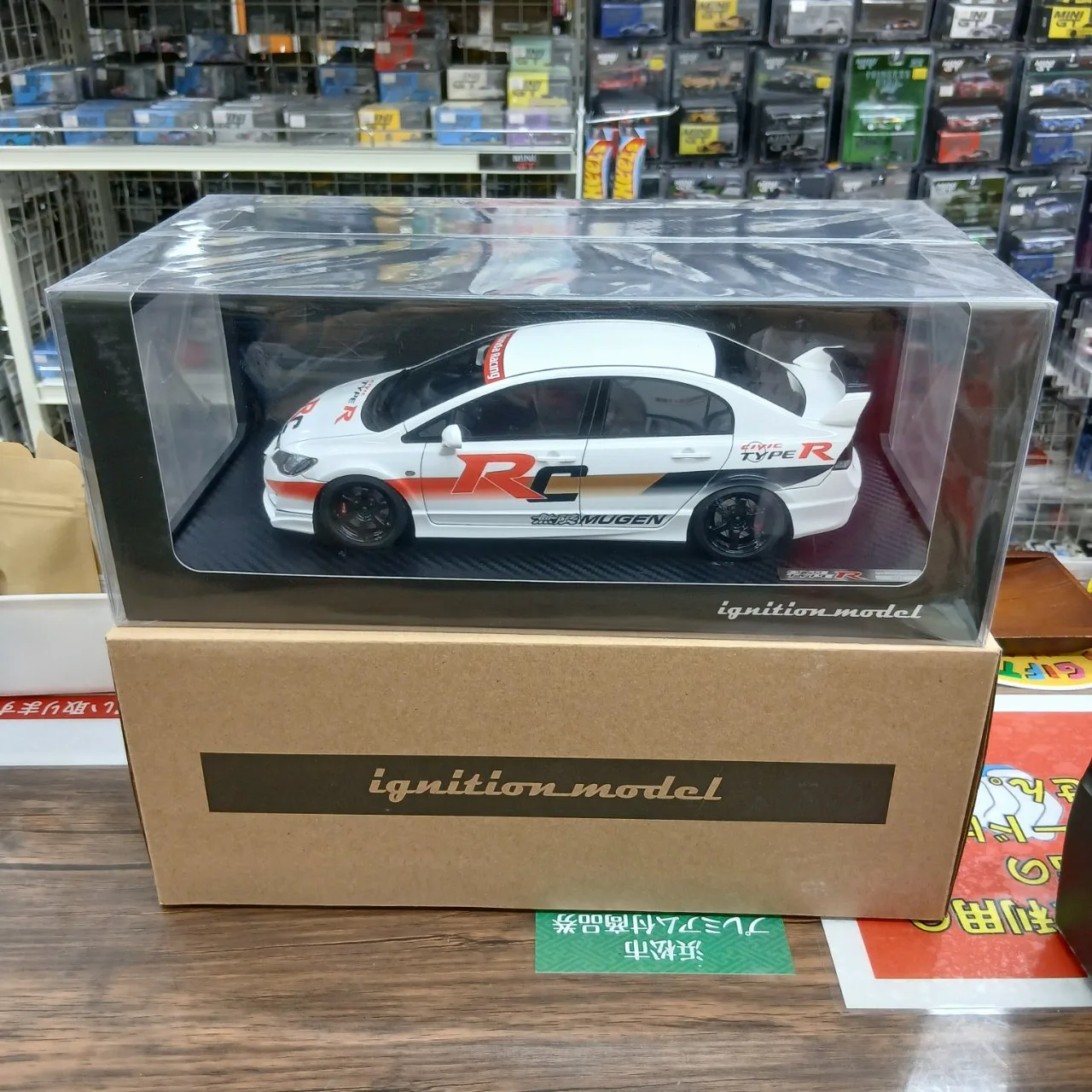 ignitionmodel 1/18 ホンダ シビック (FD2) タイプR ホワイト IG2832 - 画像 (3)