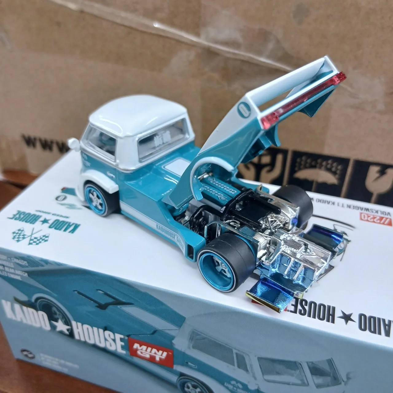 1/64 フォルクスワーゲン T1 KAIDO WORKS V1(左ハンドル) KHMG220 - 画像 (7)