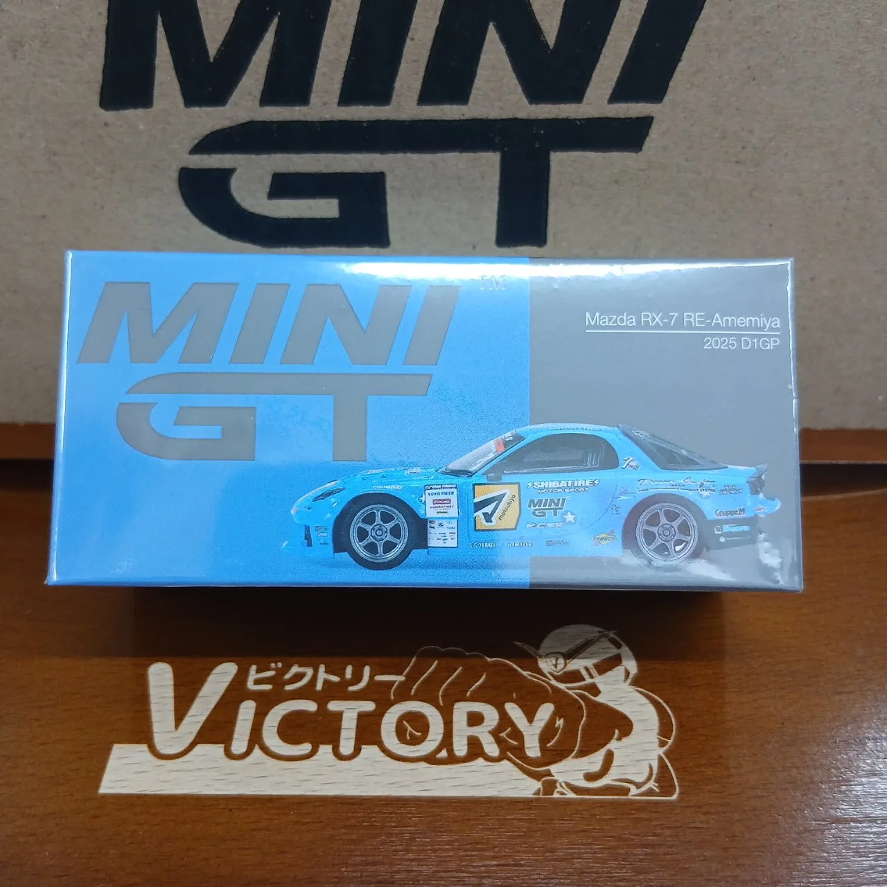 1/64 マツダ RX-7 RE雨宮 2025 D1 GP(右ハンドル) MGT01195-R
