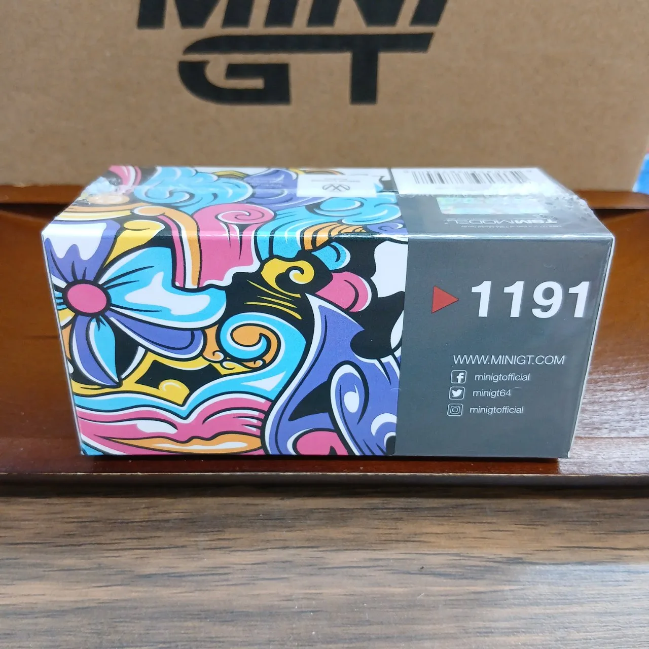 1/64 フォルクスワーゲン T1 マイクロバス ミズ デザイン(左ハンドル) MGT01191-L - 画像 (5)