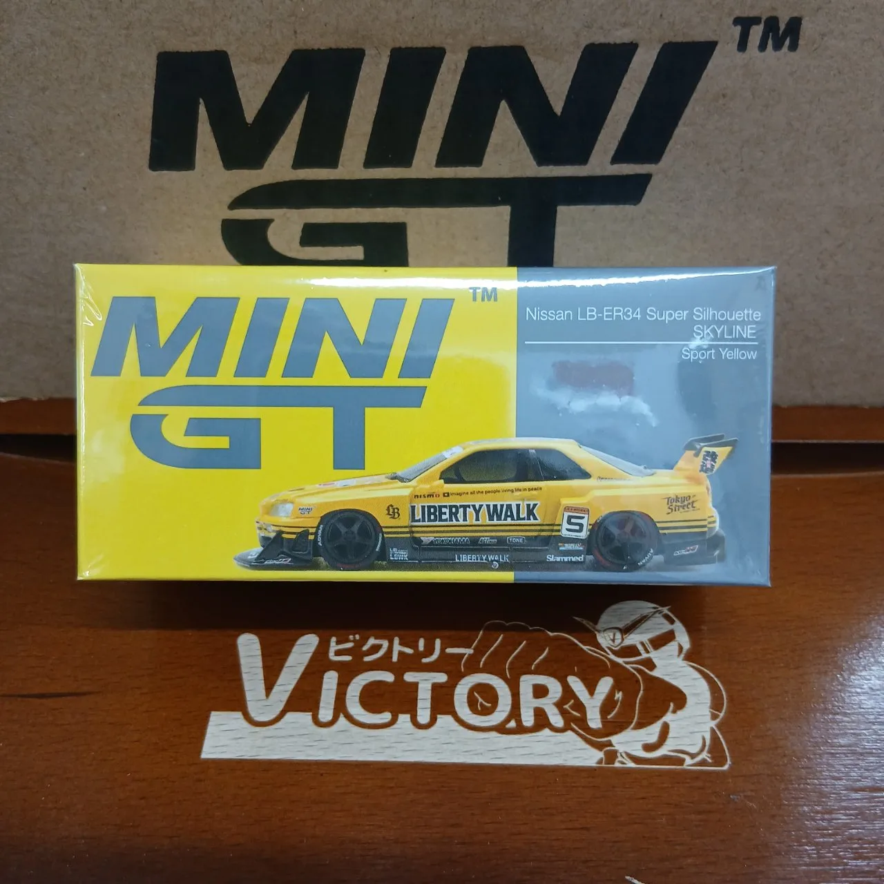 1/64 Nissan LB-ER34 Super Silhouette スカイライン スポーツイエロー(右ハンドル) MGT01182-R