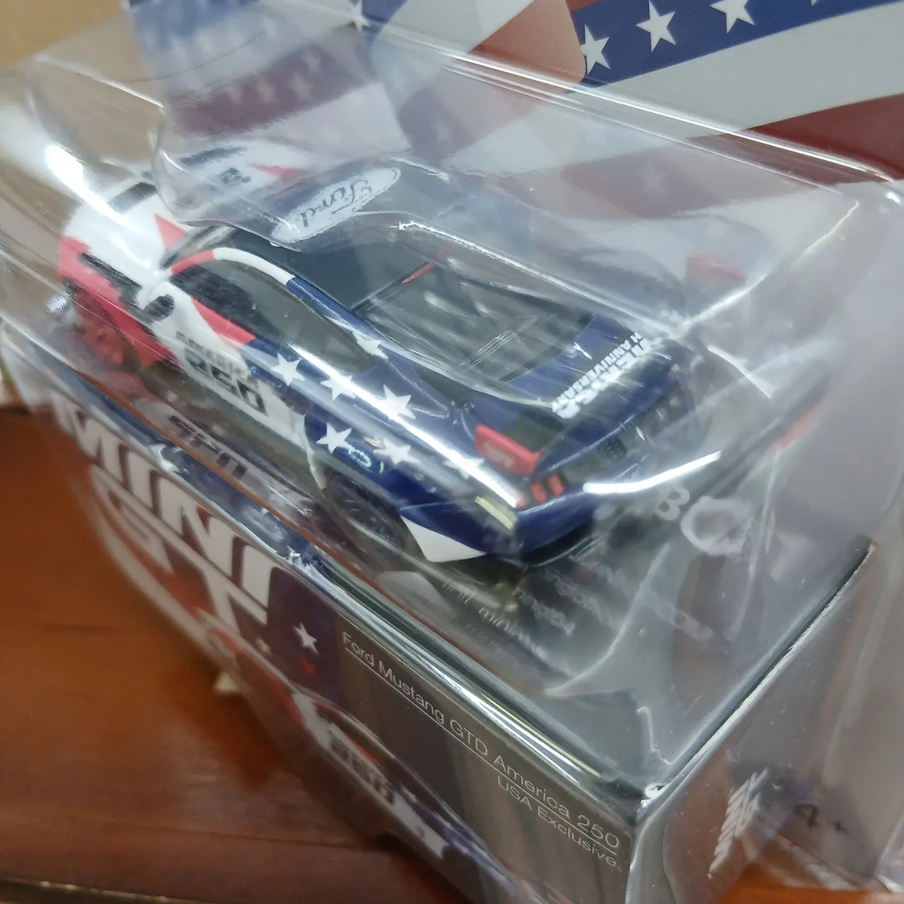 1/64 フォード マスタング GTD アメリカ建国250周年 (左ハンドル) 北米限定 MGT01301-BL ブリスター仕様 - 画像 (6)