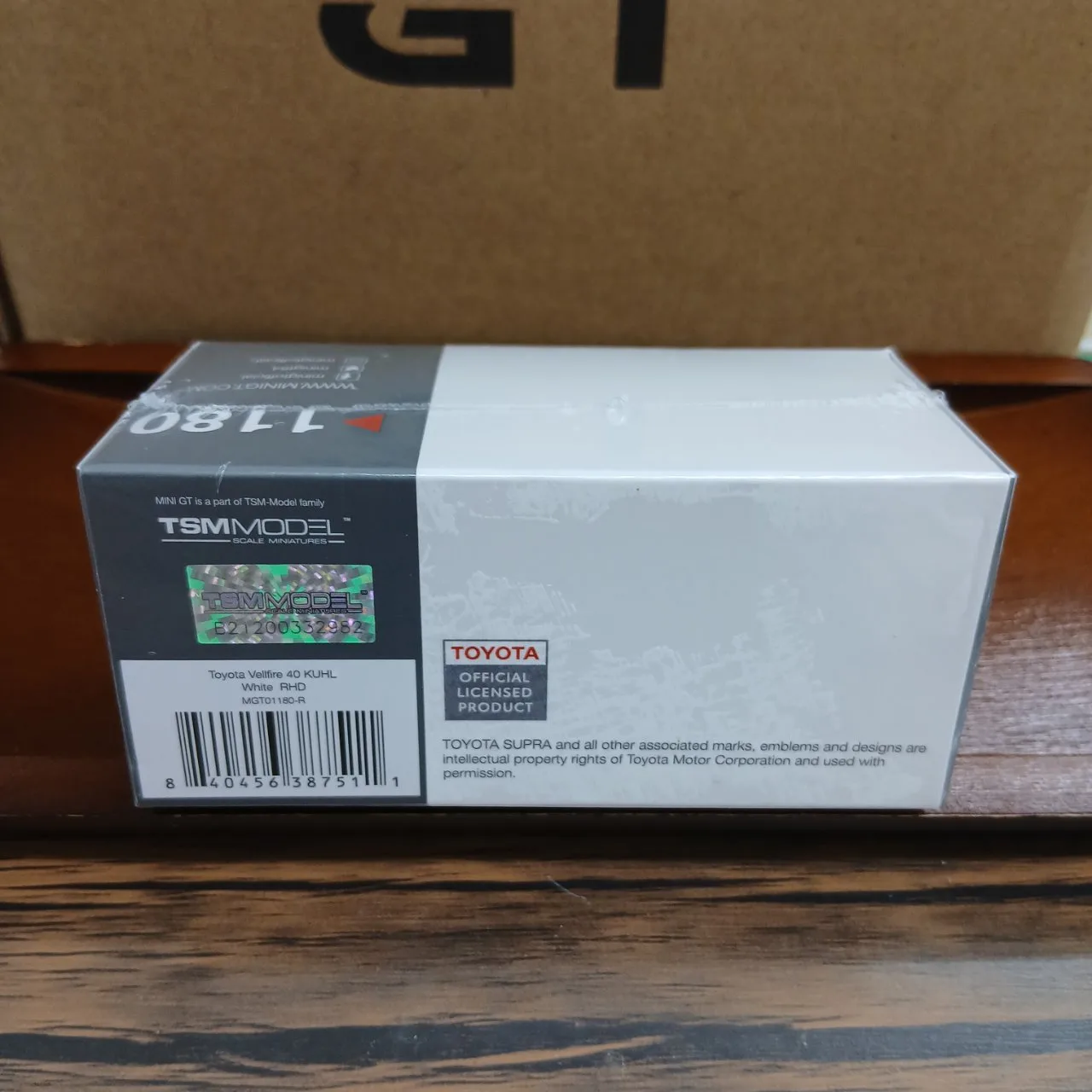 1/64 トヨタ ヴェルファイア 40 KUHL ホワイト（右ハンドル） MGT01180-R - 画像 (6)