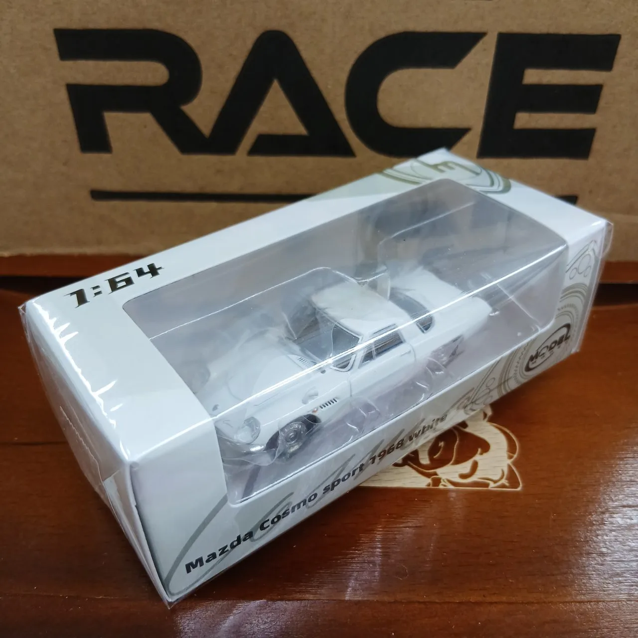 1/64 マツダ コスモスポーツ 1968 ホワイト MM64-MCS-002