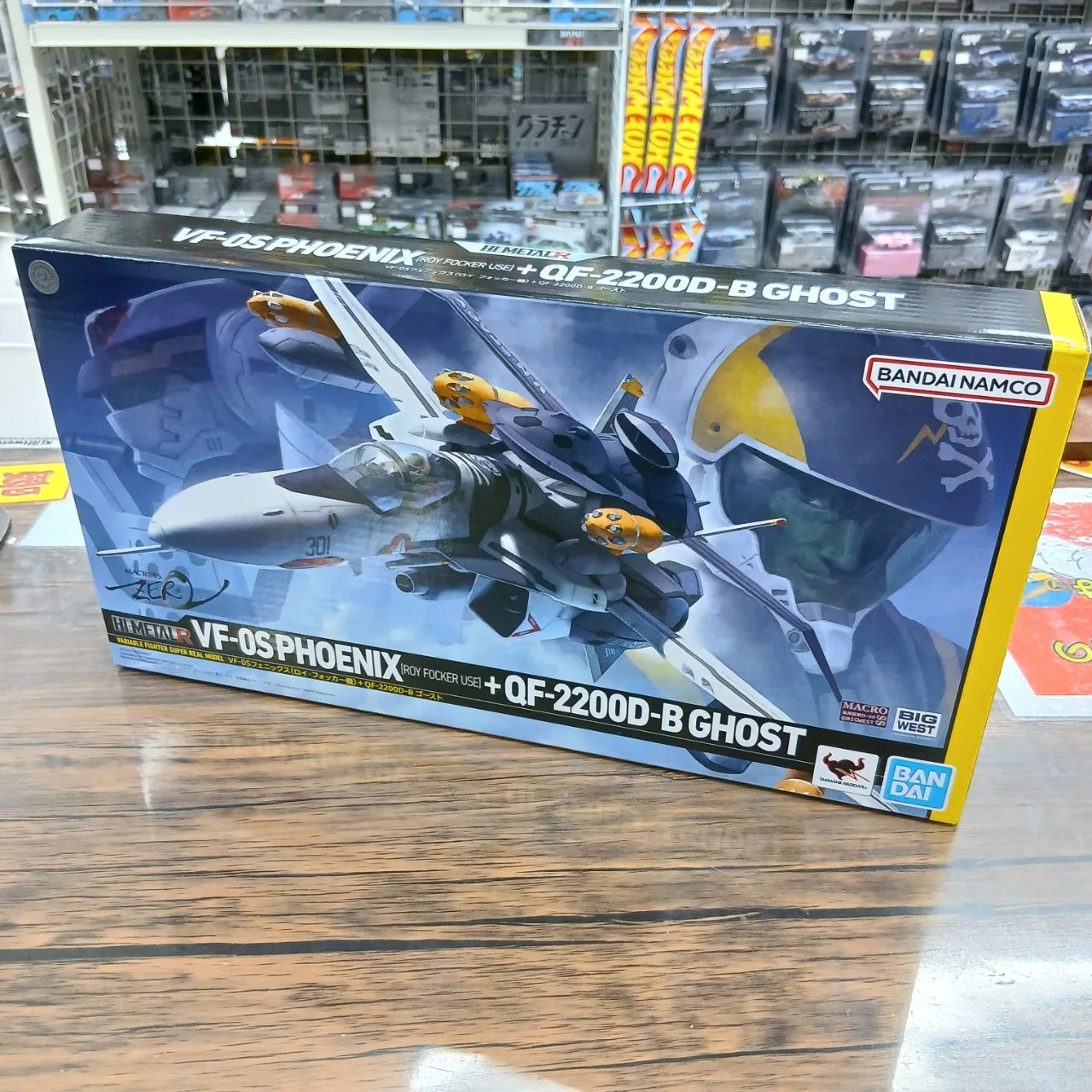 HI-METAL R マクロスゼロ VF-OSフェニックス ロイ・フォッカー機 + QF-2200D-B ゴースト