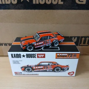 1/64 ニッサン スカイライン 2000GT-R KPGC10 Kaido Racing V1 KHMG195 (右ハンドル) ハコスカ