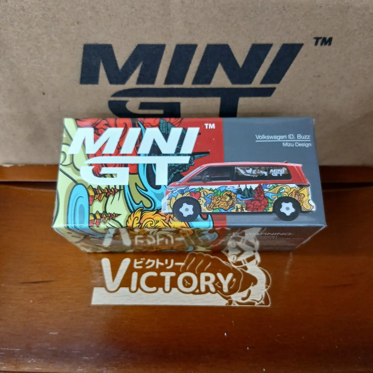 1/64 フォルクスワーゲン ID. Buzz ミズ デザイン(右ハンドル) MGT01209-R