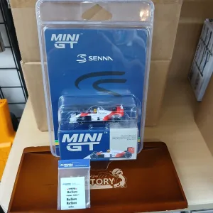 1/64 マクラーレン MP4/4 日本グランプリ 1988 優勝車 #12 アイルトン・セナ MGT1099-BL デカール付 ブリスター仕様