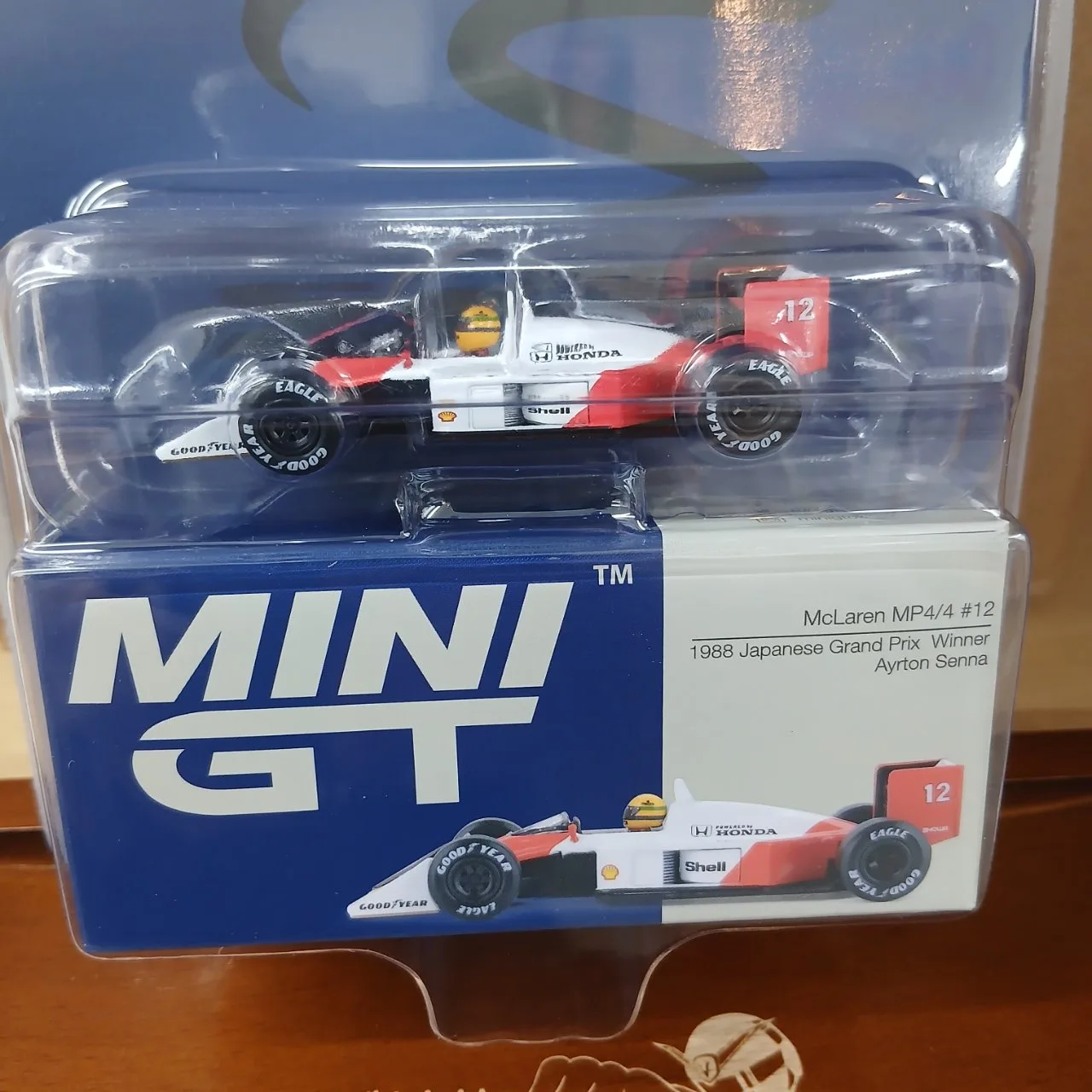 1/64 マクラーレン MP4/4 日本グランプリ 1988 優勝車 #12 アイルトン・セナ MGT1099-BL デカール付 ブリスター仕様 - 画像 (4)