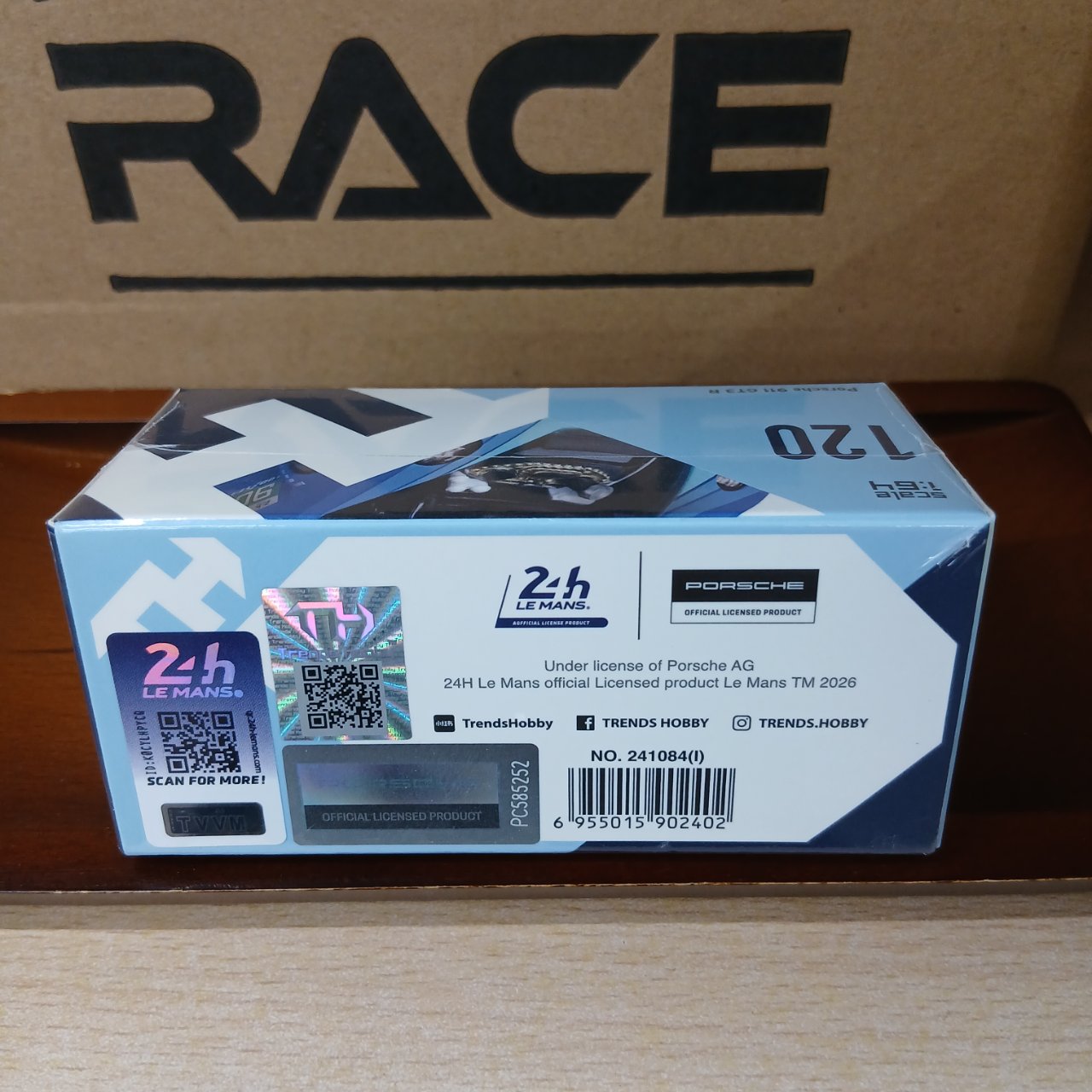 1/64 ポルシェ 911 GT3 R ル・マン 24時間 ＃90 No.241084(I) | ホビー