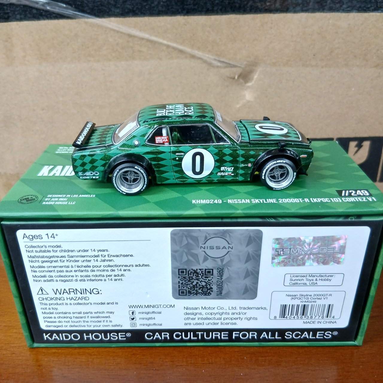 ハコスカ2000GT―R KPGC10 1/24 1/64 ニッサン スカイライン 2000GT-R KPGC10 Cortez V1 KHMG249 (右