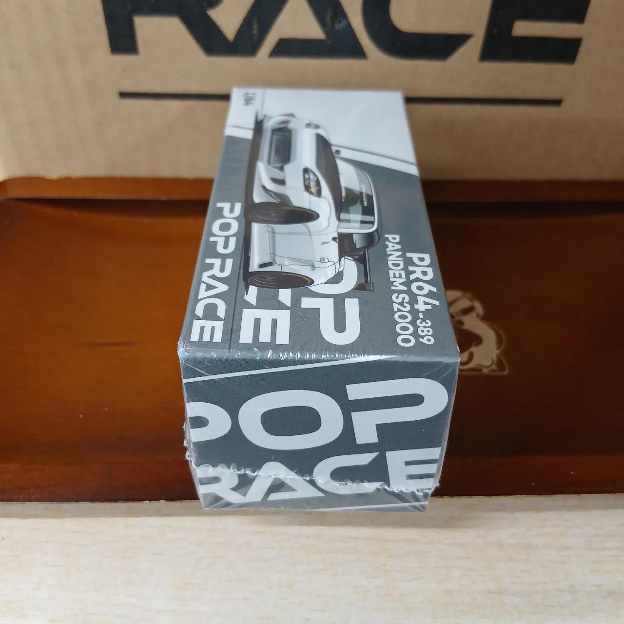 1/64 パンデム ホンダ S2000 ホワイト カーボンフード PR640389 - 画像 (4)