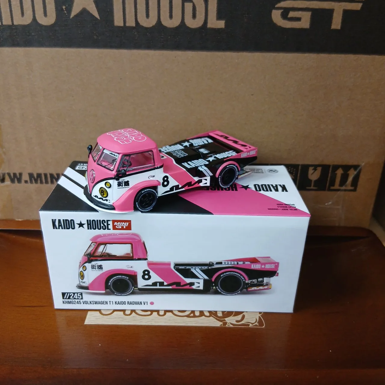 1/64 フォルクスワーゲン T1 KAIDO RADVAN V1(左ハンドル) KHMG245