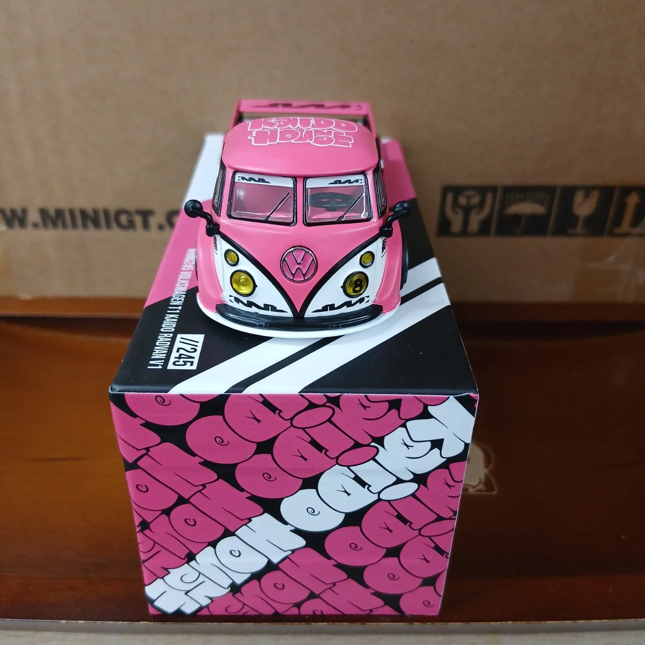 1/64 フォルクスワーゲン T1 KAIDO RADVAN V1(左ハンドル) KHMG245 - 画像 (4)
